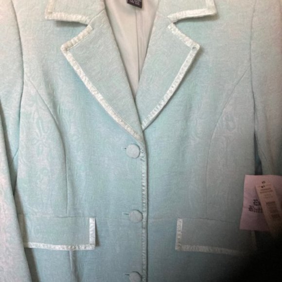 Parisian Textured Tapestry Long Sleeves Jacket - Picture 3 of 4